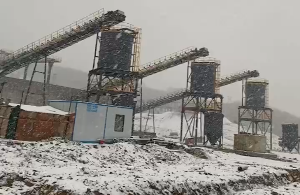 景德鎮(zhèn)河南焊接鋼板倉工地迎來年后場雪